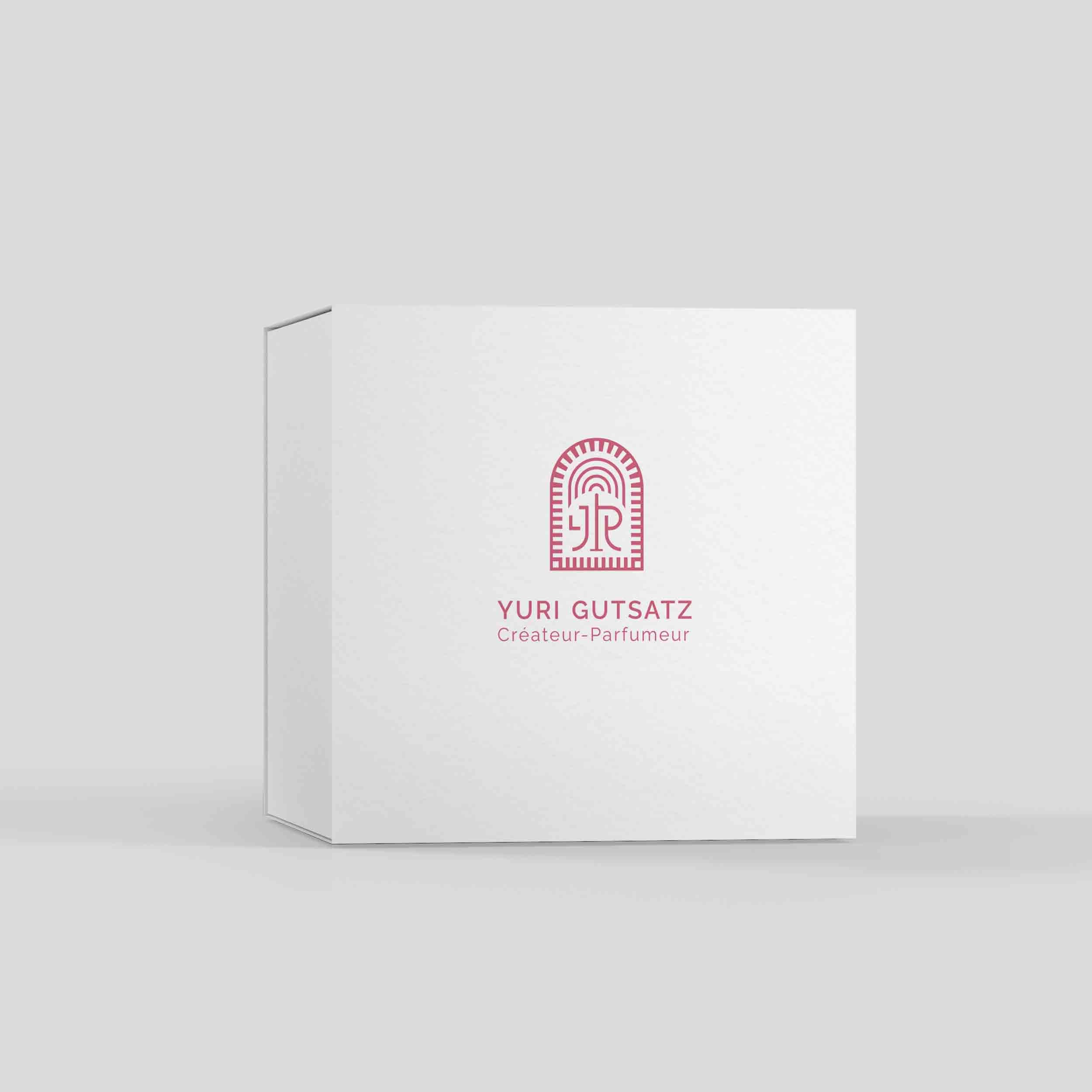 Rose Trocadéro Candle